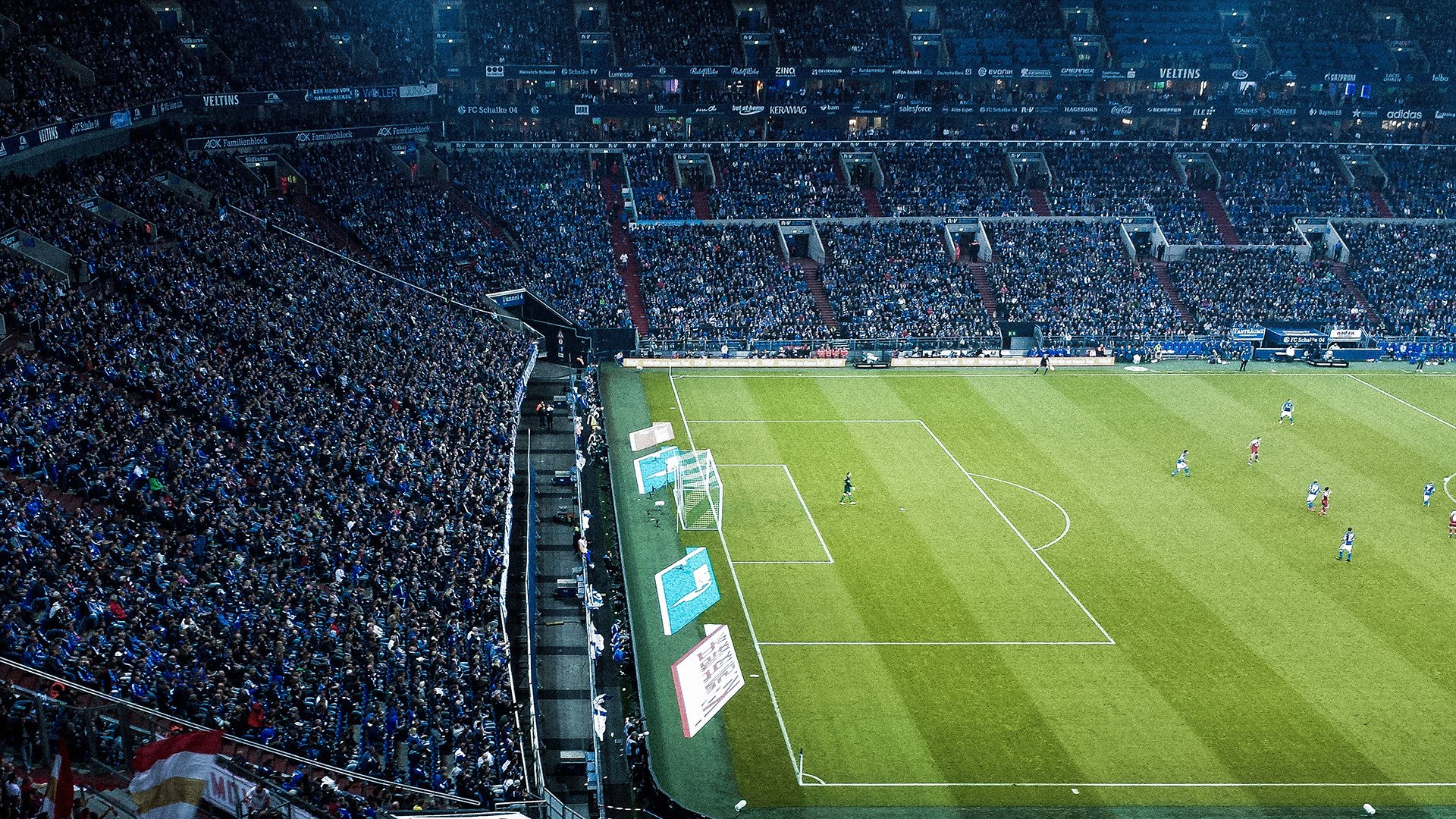 哈兰德在德国队比赛中精彩发挥，连败引发热议！